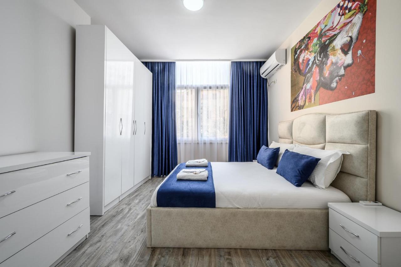 Miku Apartment-Modernly Designed Downtown Tirana Exterior foto